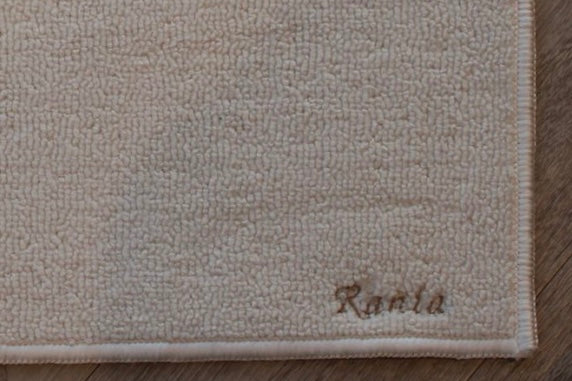 Geborduurde Badmat - HADIYAA