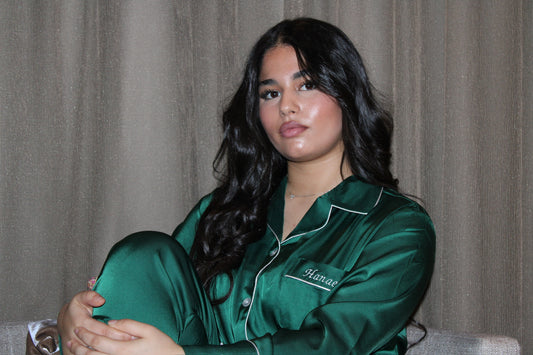 Gepersonaliseerde Satijnen Pyjama - Smaragdlux - HADIYAA