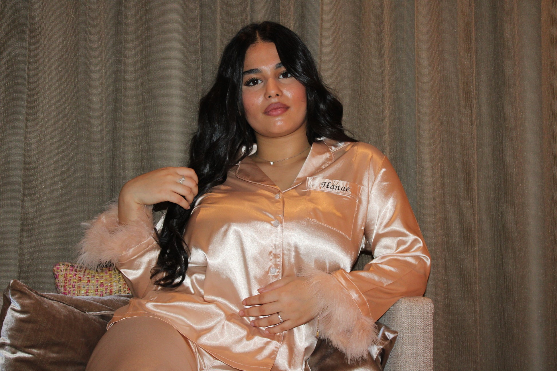 Satijnen Pyjama Met Veren - Champagne - HADIYAA