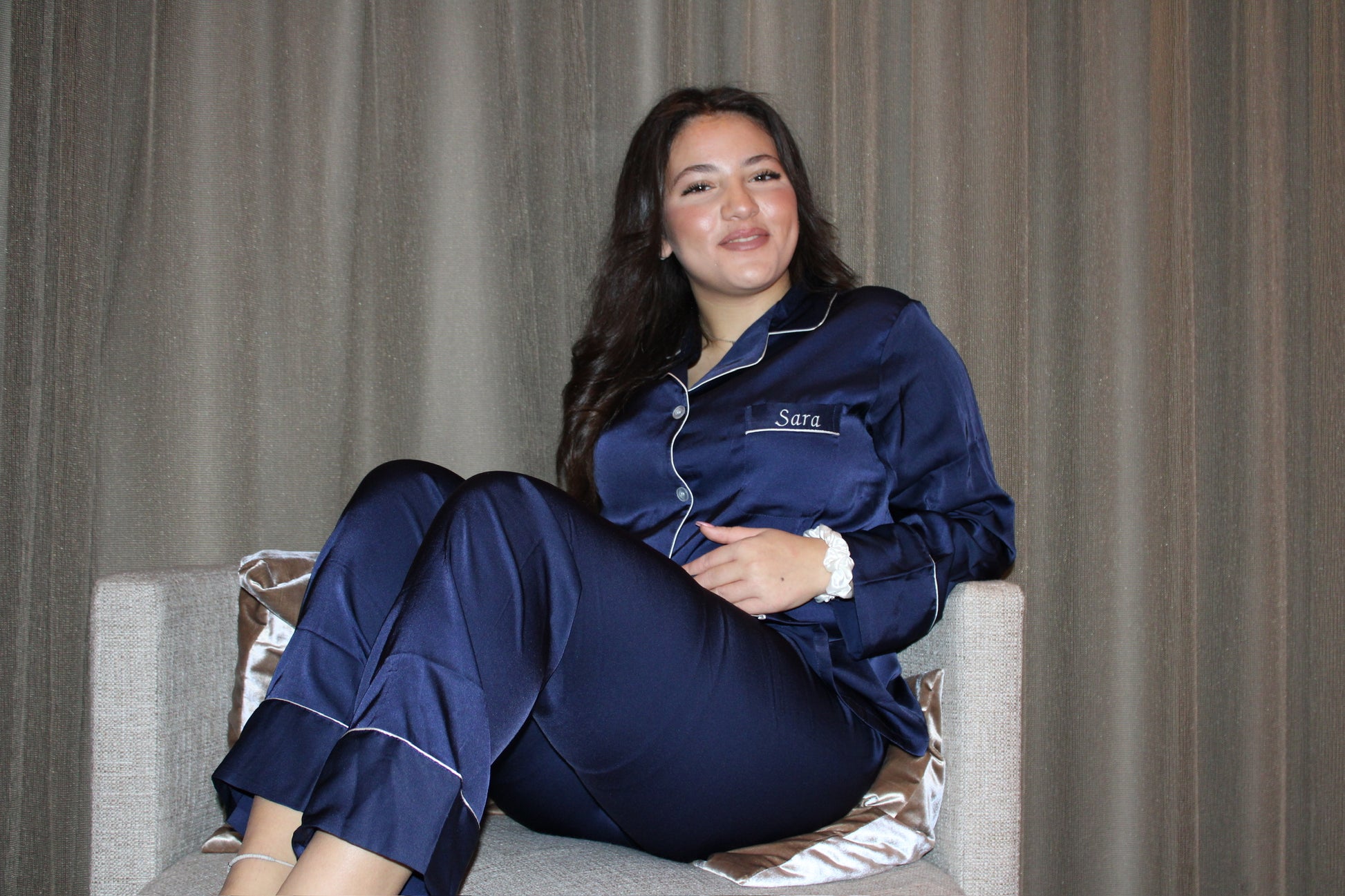 Gepersonaliseerde Satijnen Pyjama - Marineblauw - HADIYAA