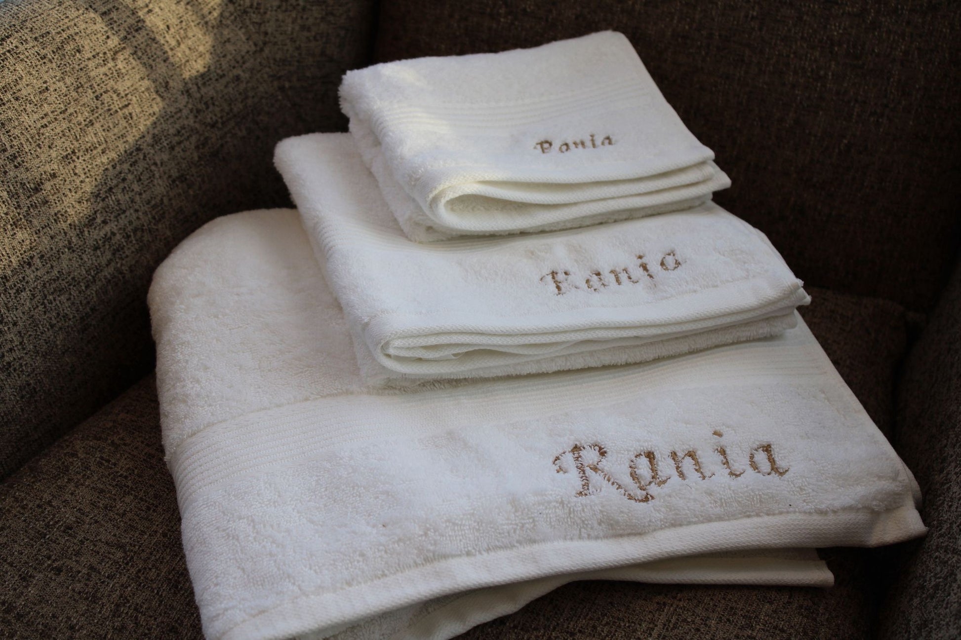 Geborduurde Handdoek - Wit - HADIYAA