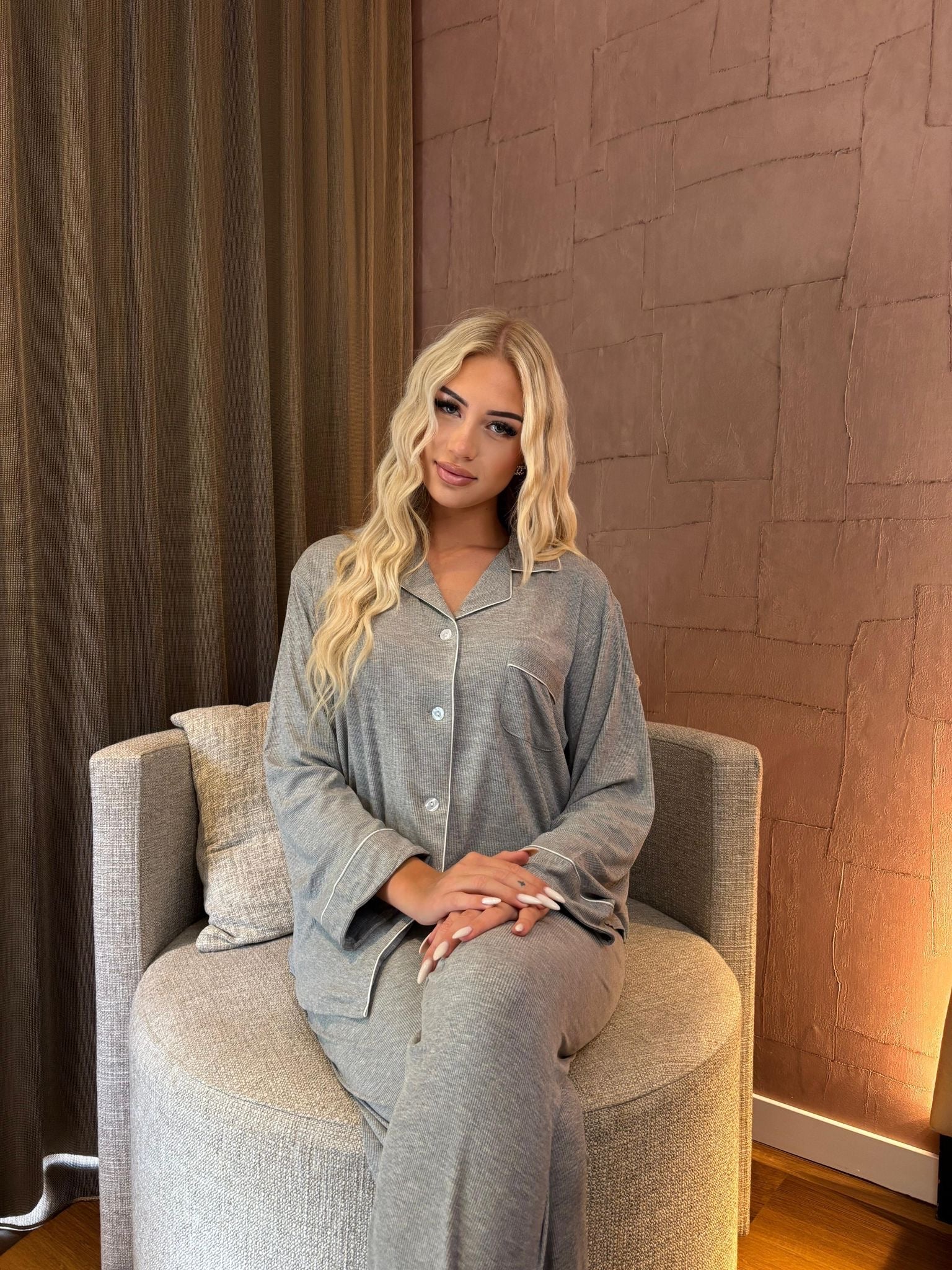 Gepersonaliseerde Luxe Zachte Modal Pyjama - Grijs - HADIYAA