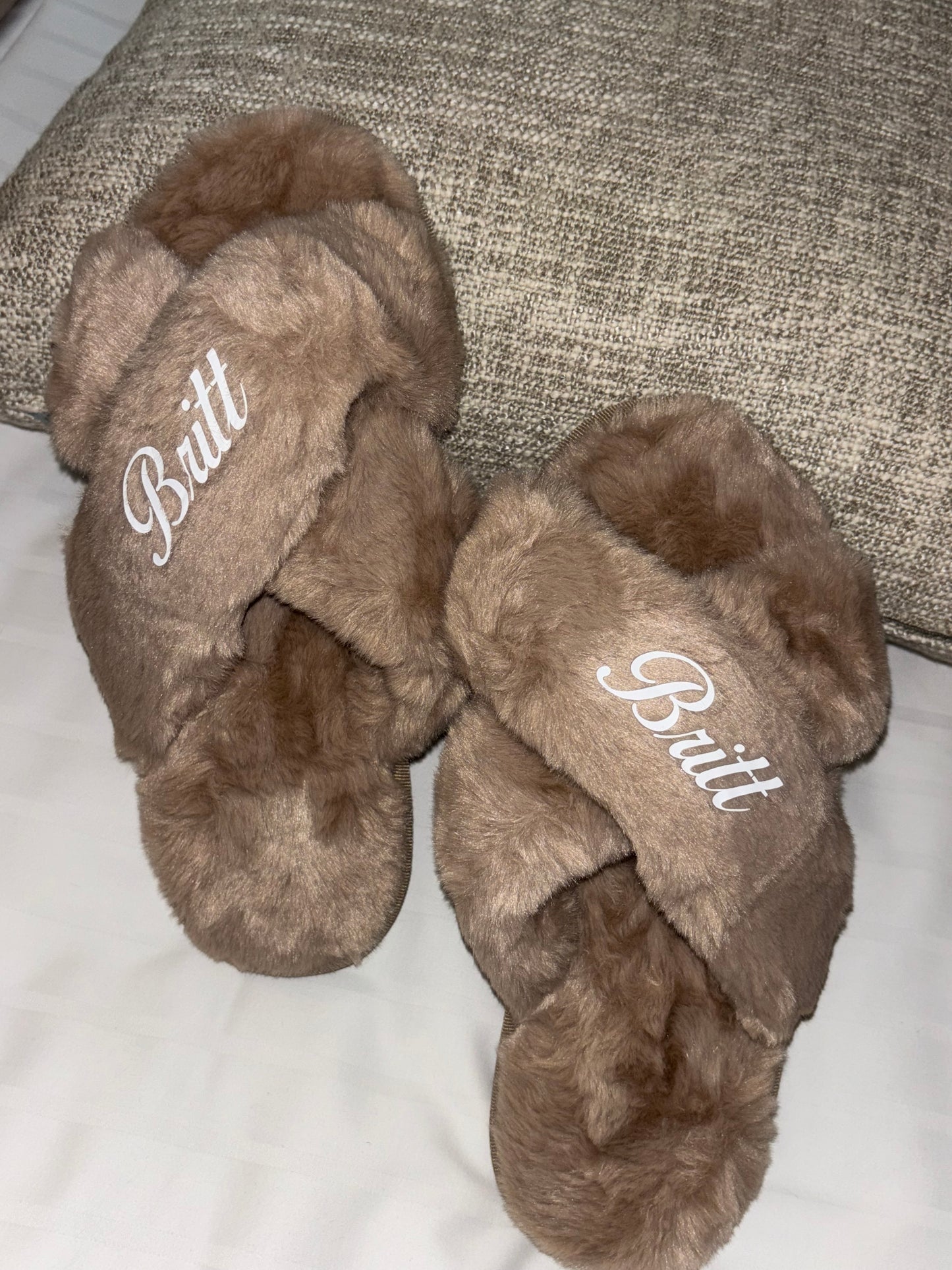 Gepersonaliseerde Pantoffels met Gekruiste Bandjes - Taupe