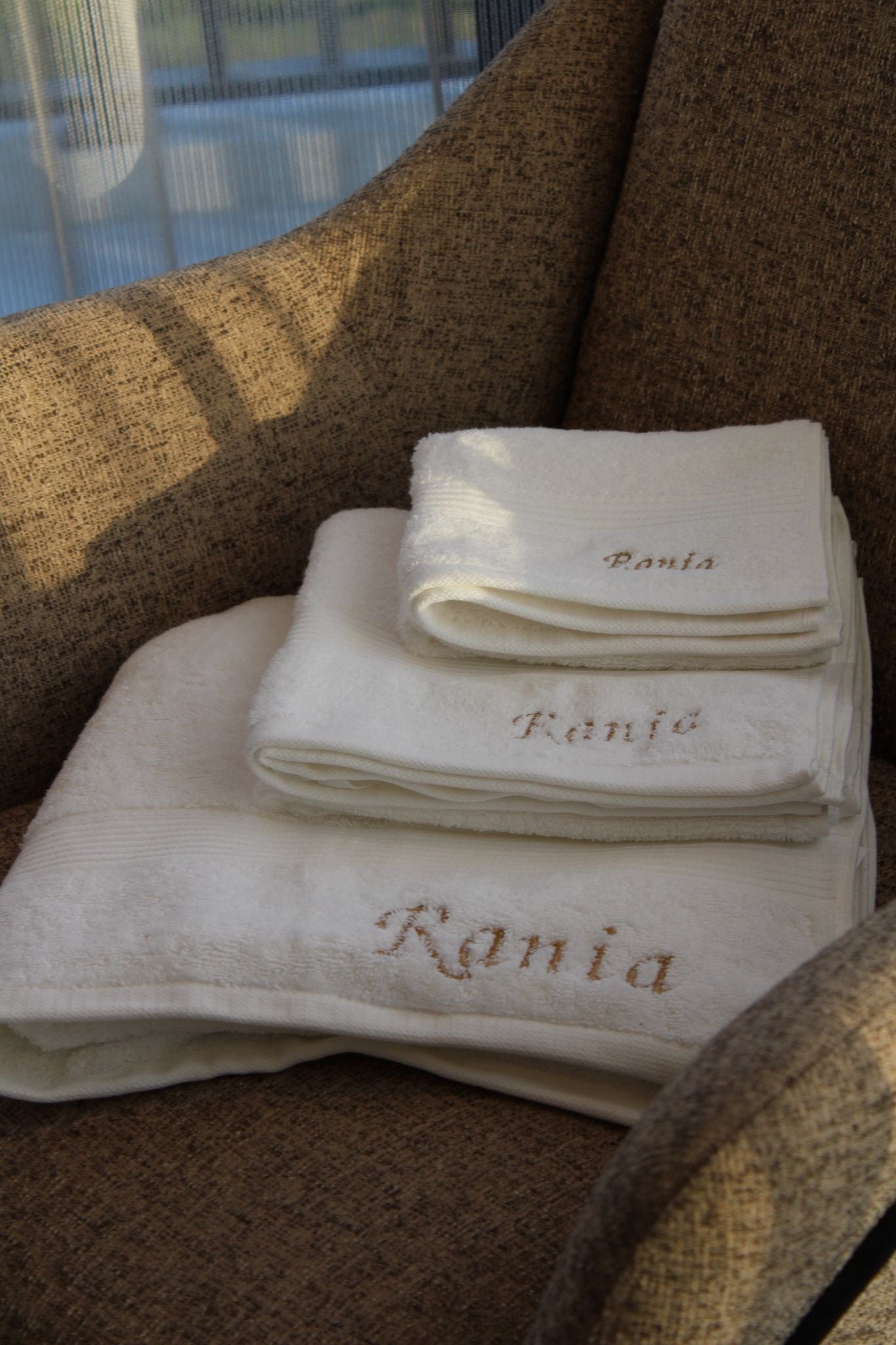 Geborduurde Handdoek - Wit - HADIYAA