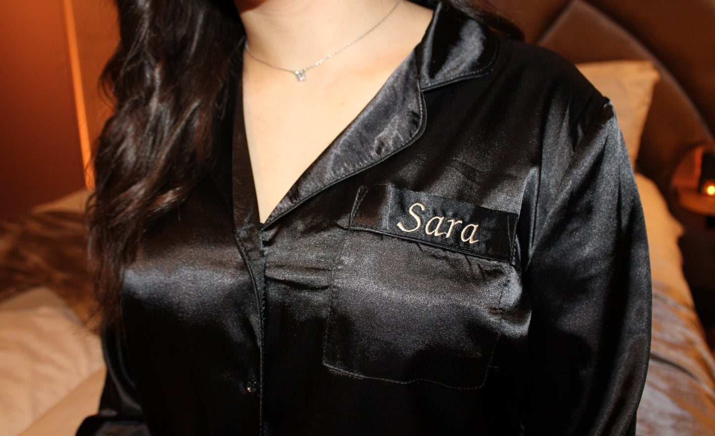 Satijnen Pyjama Met Veren - Zwart - HADIYAA