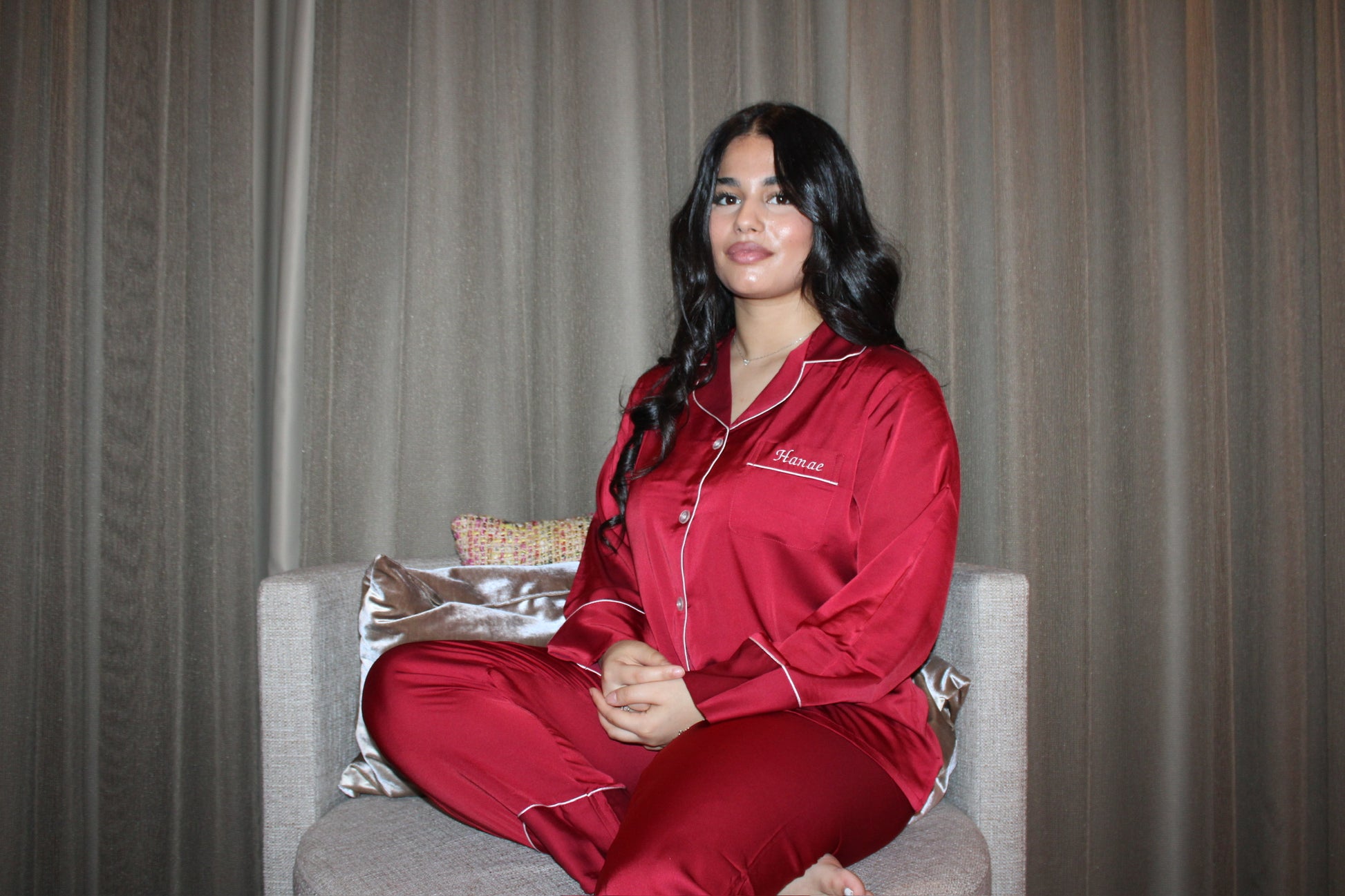 Gepersonaliseerde Satijnen Pyjama - Cherry - HADIYAA