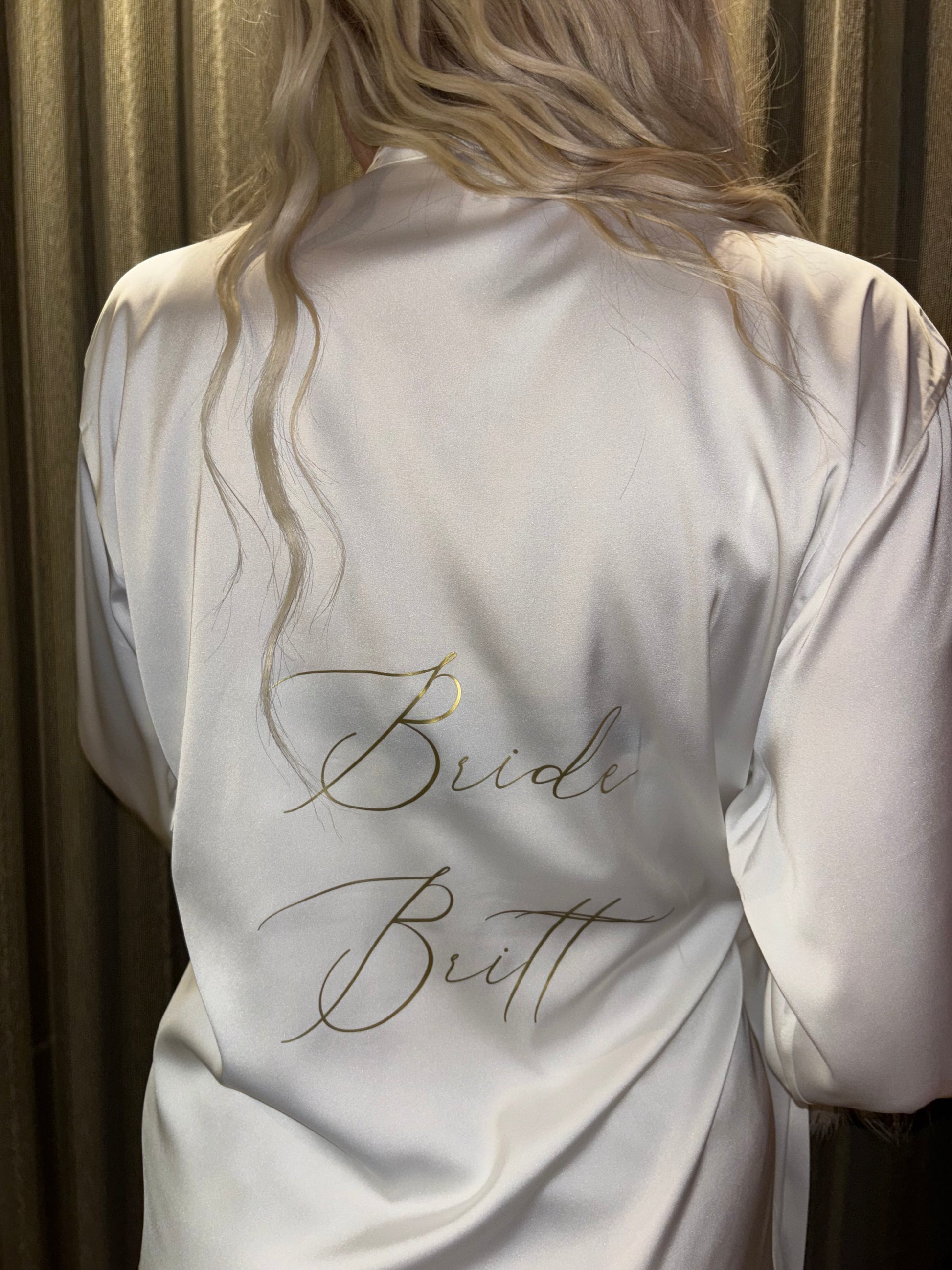 Gepersonaliseerde Lange Satijnen Kimono Set met Veren - HADIYAA