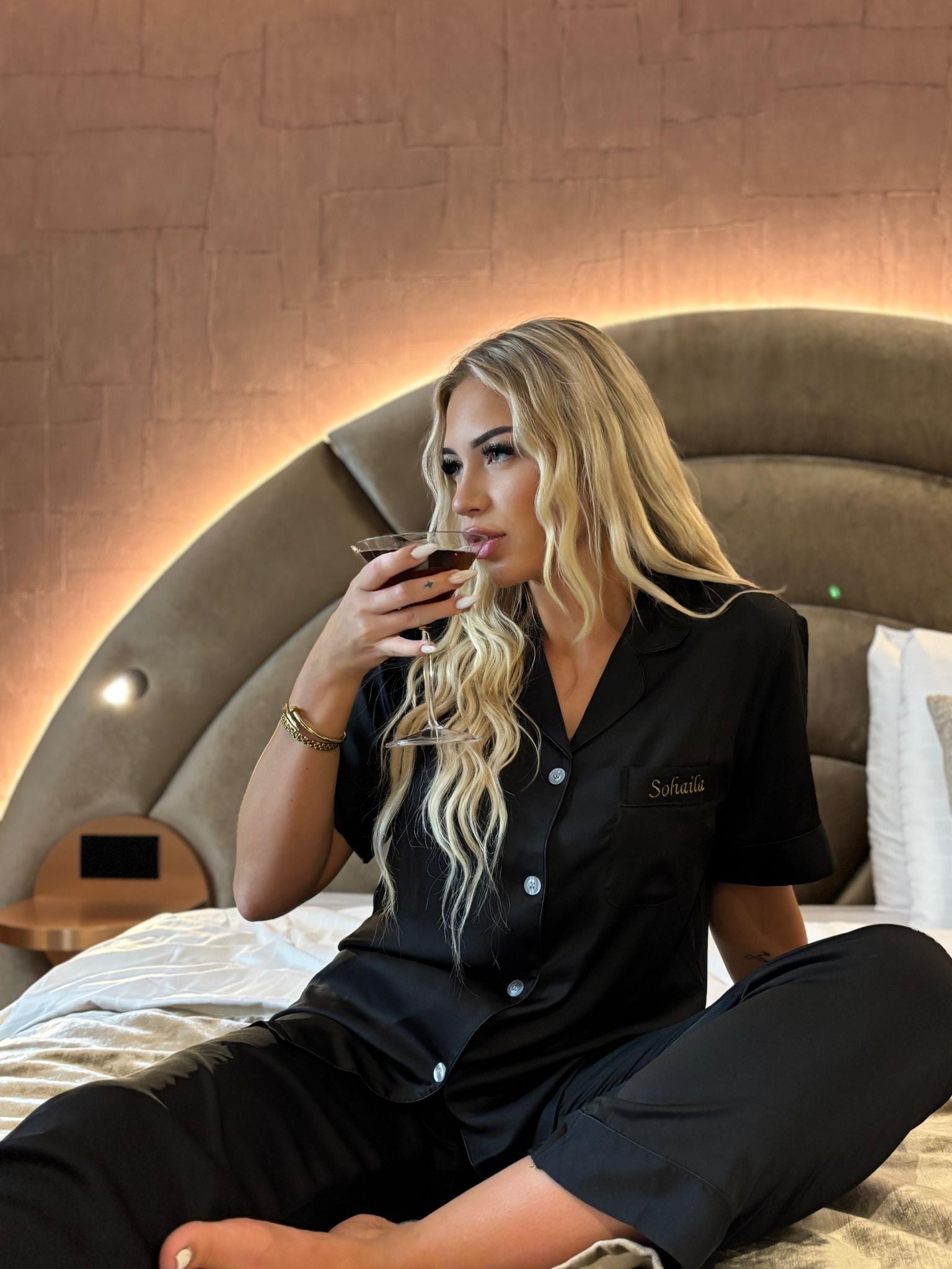 Gepersonaliseerde Satijnen Pyjama - Zwart - HADIYAA