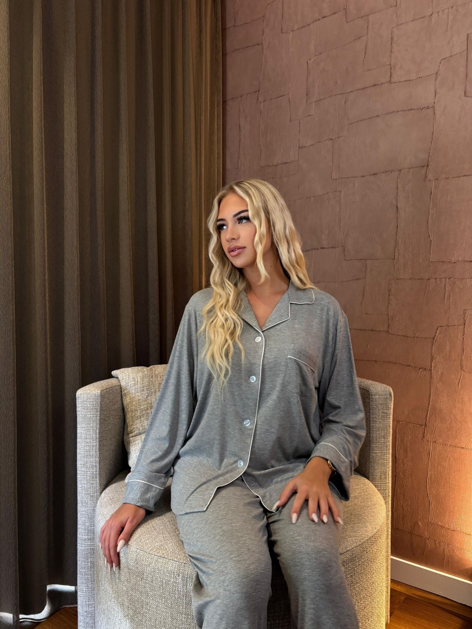 Gepersonaliseerde Luxe Zachte Modal Pyjama - Grijs - HADIYAA