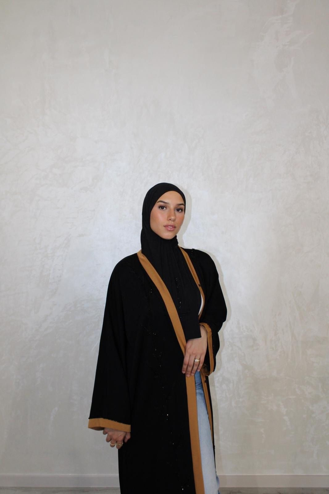 Abaya Iman Black (With Buttons)