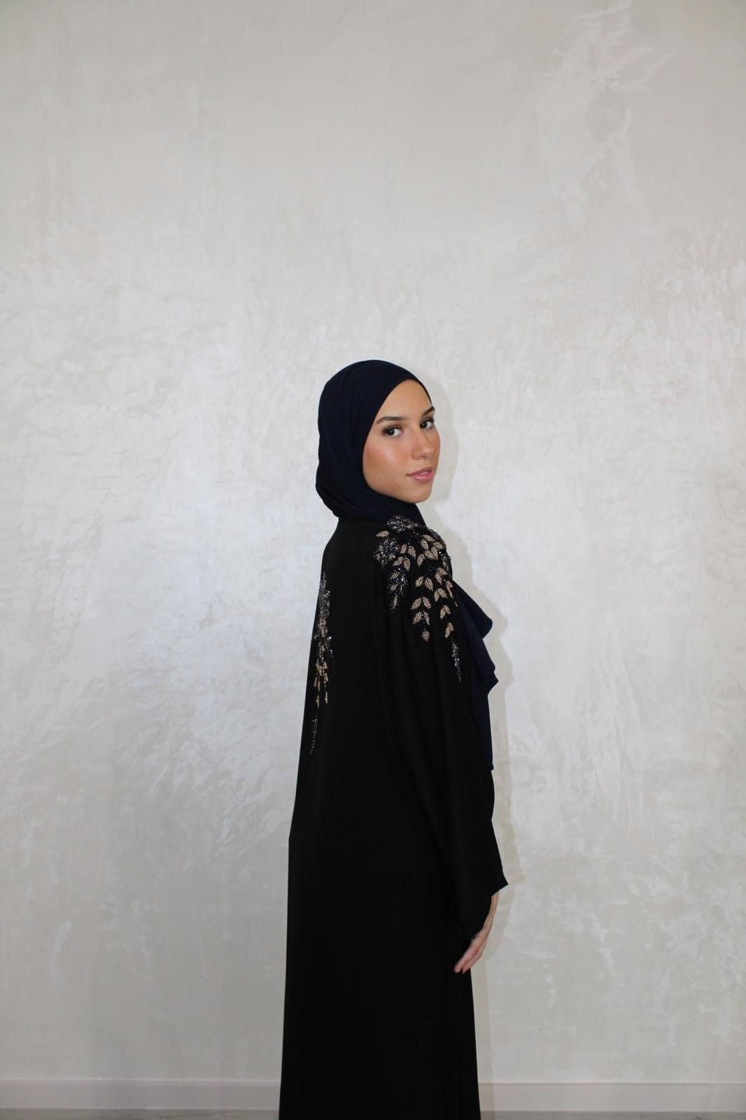 Abaya Nour Zwart/Blauw (Met Knoopjes)