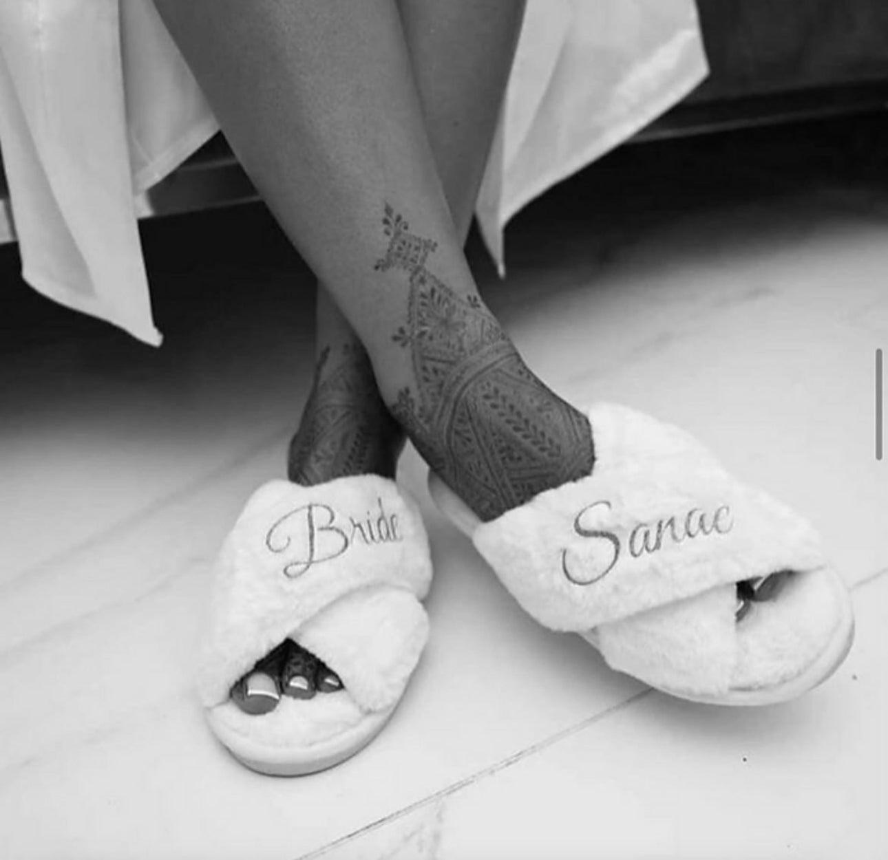 Personalized Slippers with Crossed Straps White