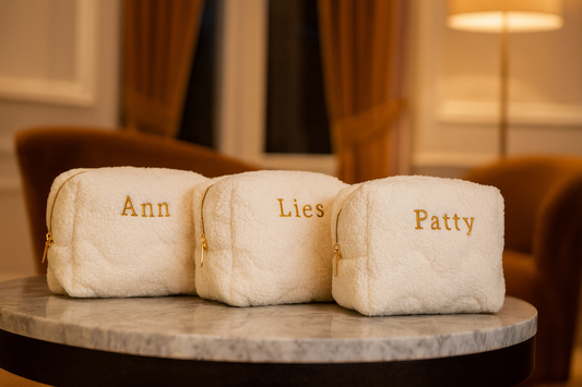 Geborduurde Toilettas